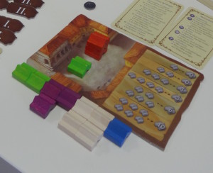 Ich beginne mit rot und grün. Weiß hebe ich mir für den Kartenkauf auf.