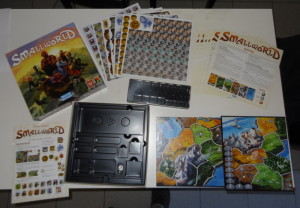 Das Spiel kommt mit viel Material, das am Ende perfekt in die Packung einsortiert werden kann.